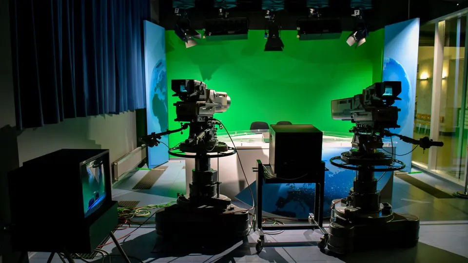 How The Collapse of Traditional Media is Changing the World
